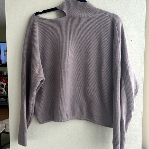 Lavender Women's Sweater - Picture 4 of 6